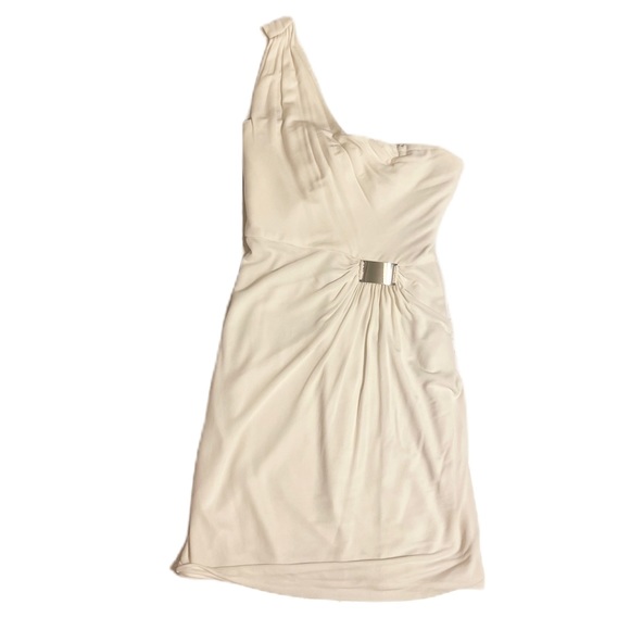 BCBGMaxAzria Dresses & Skirts - BCBGMAXAZRIA • White One Shoulder Cocktail Party Dress • XS